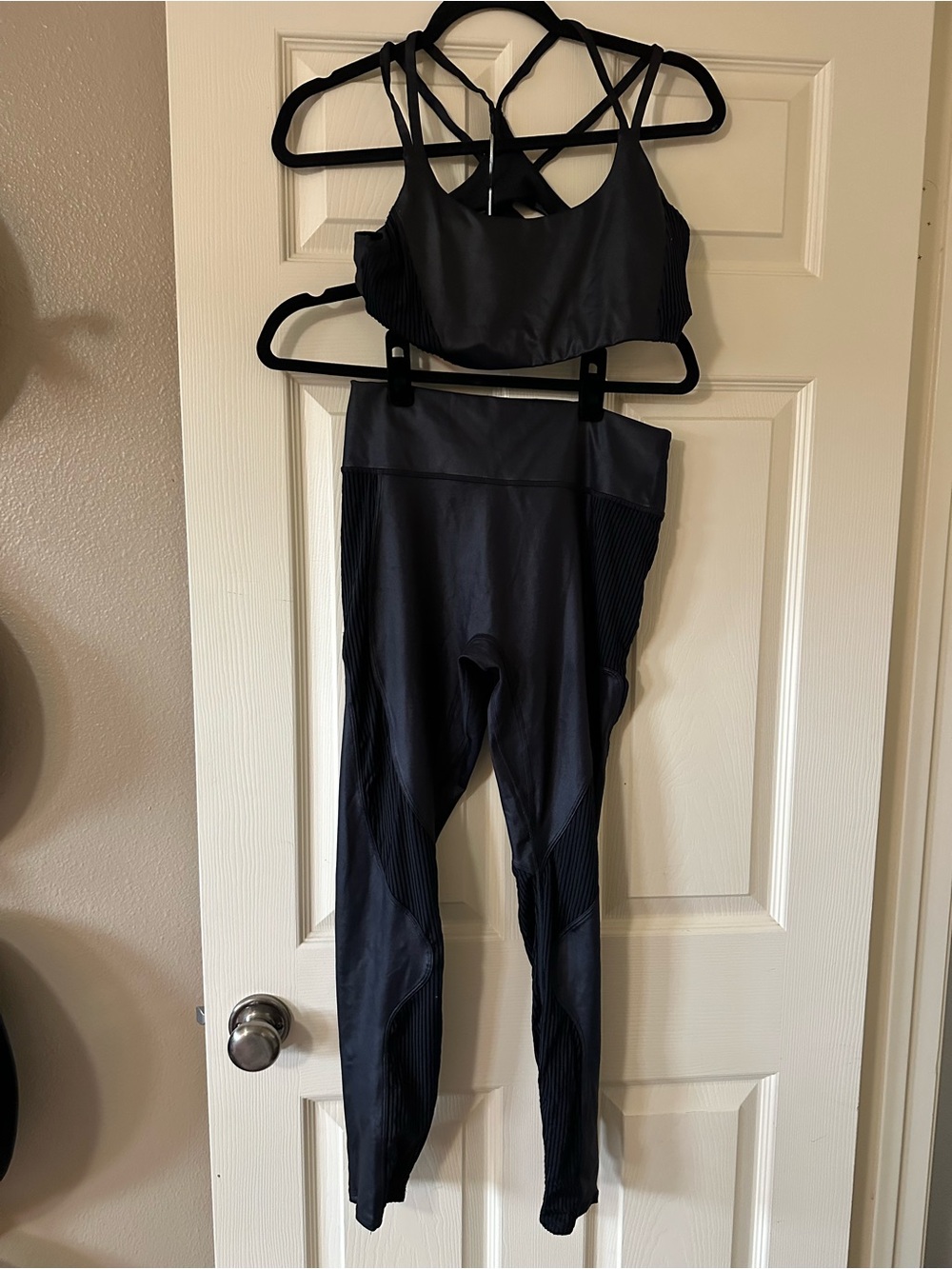 Fabletics by Khloe - Black High-Waist Textured Panel Leggings Set - Picture 5 of 10